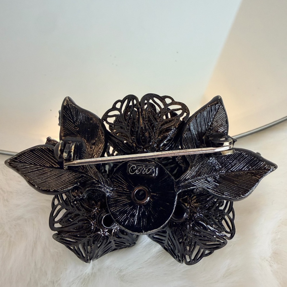 Vintage Coro Black With Blue Crystal Brooch - Picture 3 of 7